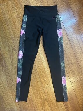 Women’s Hurley Black Leggings with Pink Floral Side Panels Size Small